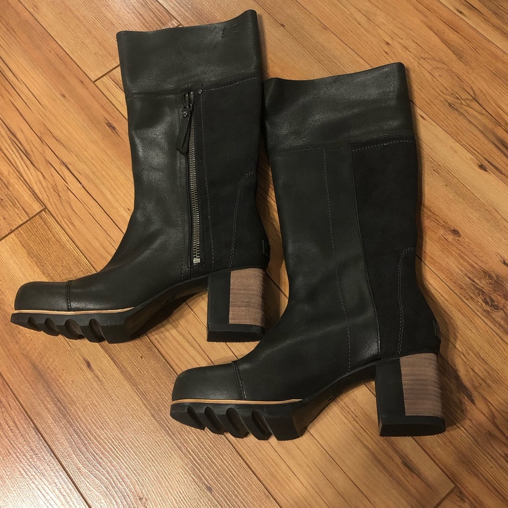 NWOT Sorel Addington Tall Boots